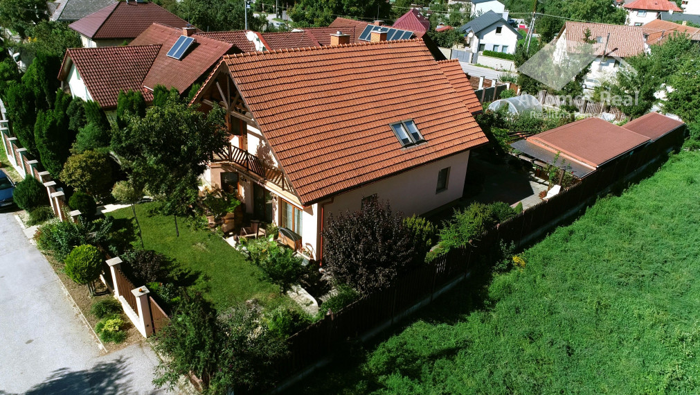 5-IZBOVÝ RODINNÝ DOM / KOŠICE - KRÁSNA