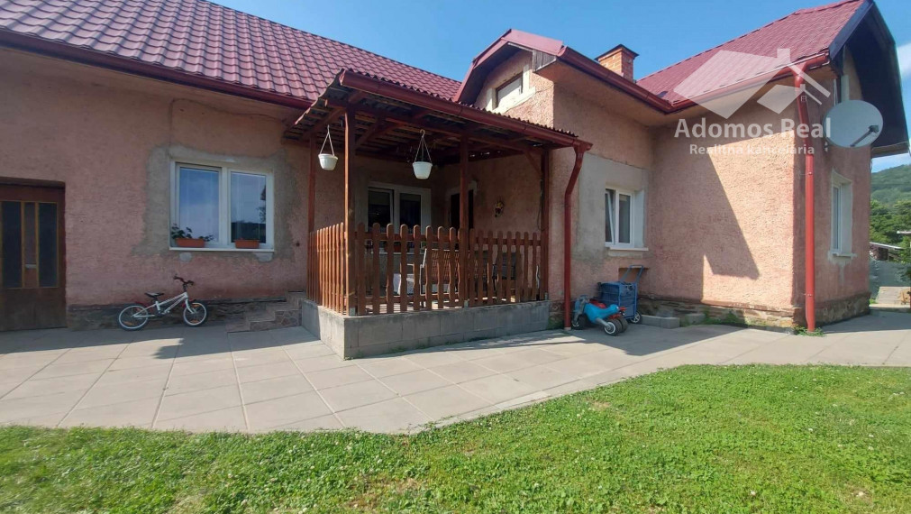 3-IZBOVÝ RODINNÝ DOM / ROŽŇAVA