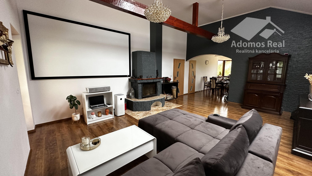 4-IZBOVÝ ROD. DOM KOŠICE - PEREŠ / PRENÁJOM