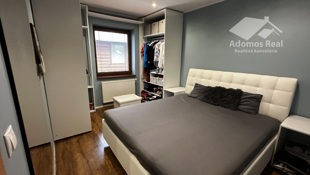 4-IZBOVÝ ROD. DOM KOŠICE - PEREŠ / PRENÁJOM