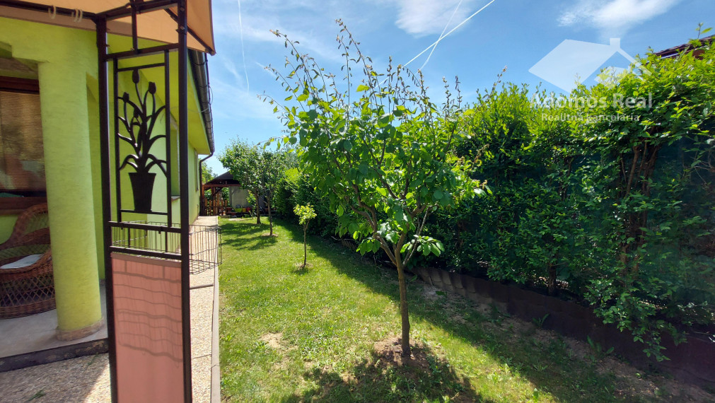 4-IZBOVÝ ROD. DOM KOŠICE - PEREŠ / PRENÁJOM