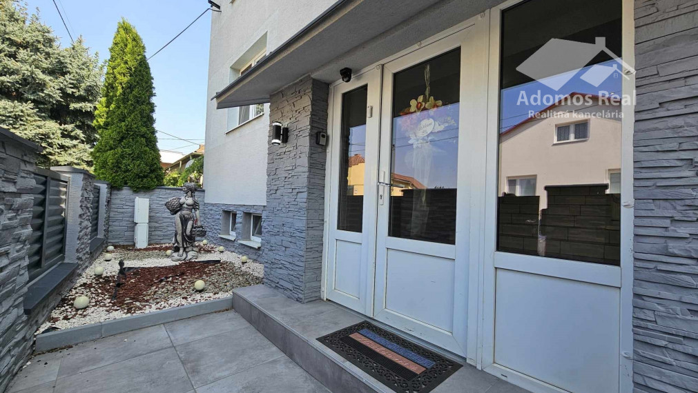 4-IZBOVÝ RODINNÝ DOM / TREBIŠOV