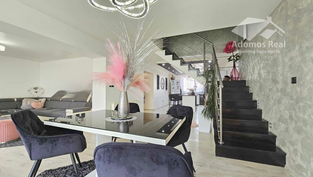 4-IZBOVÝ RODINNÝ DOM / TREBIŠOV