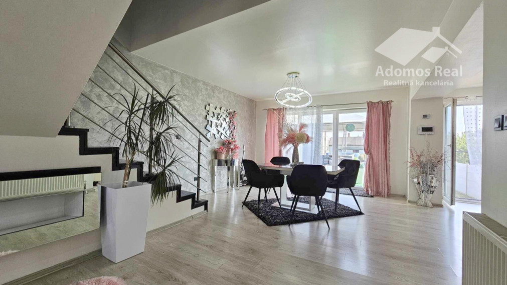 4-IZBOVÝ RODINNÝ DOM / TREBIŠOV