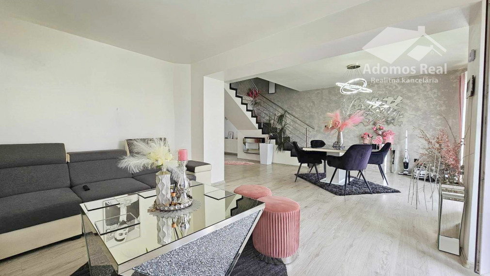 4-IZBOVÝ RODINNÝ DOM / TREBIŠOV