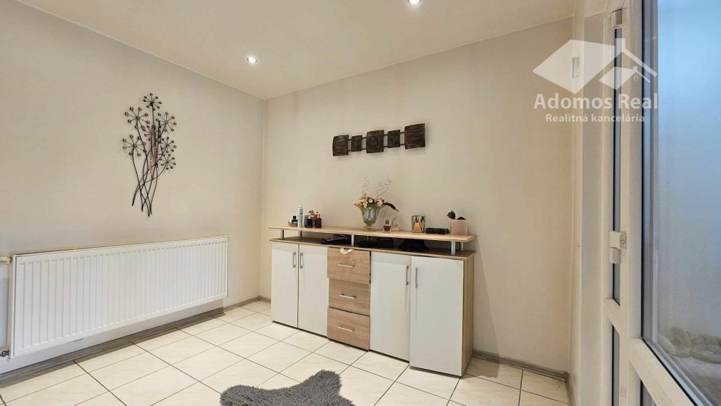 4-IZBOVÝ RODINNÝ DOM / TREBIŠOV