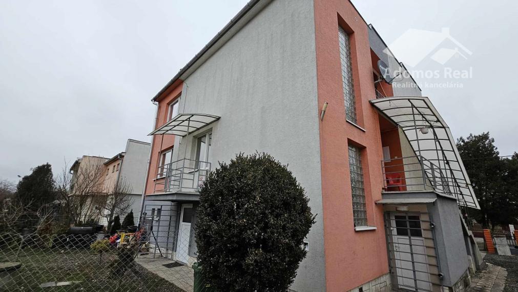 3 GENERAČNÝ RODINNÝ DOM  - TREBIŠOV