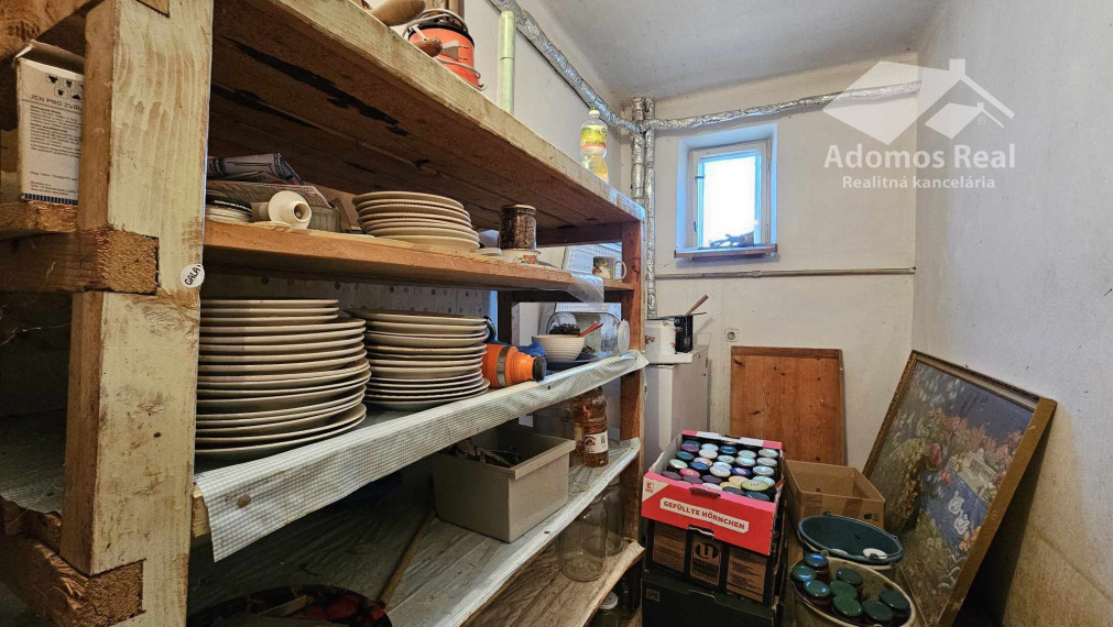 6 - IZBOVÝ RODINNÝ DOM - PUSTÉ ČEMERNÉ