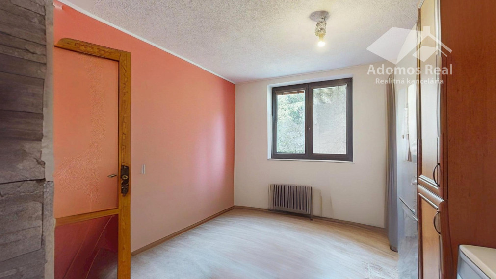 4 - IZBOVÝ BYT + GARÁŽ - ŠTRBA / HLAVNÁ