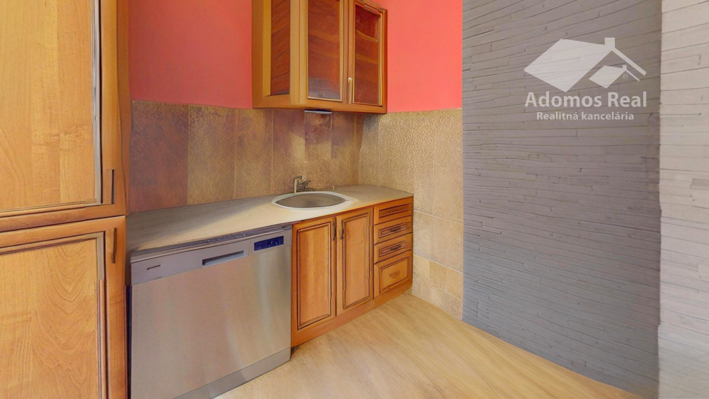 4 - IZBOVÝ BYT + GARÁŽ - ŠTRBA / HLAVNÁ