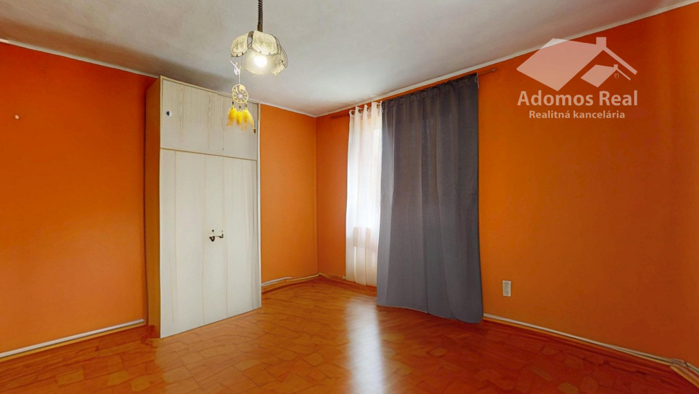 4 - IZBOVÝ BYT + GARÁŽ - ŠTRBA / HLAVNÁ