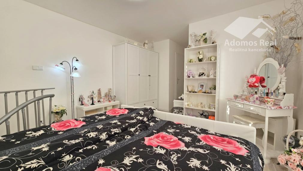 DREVODOM S POZEMKOM - ŤAHANOVCE