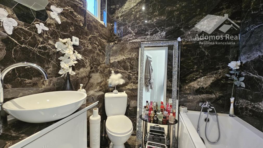 DREVODOM S POZEMKOM - ŤAHANOVCE