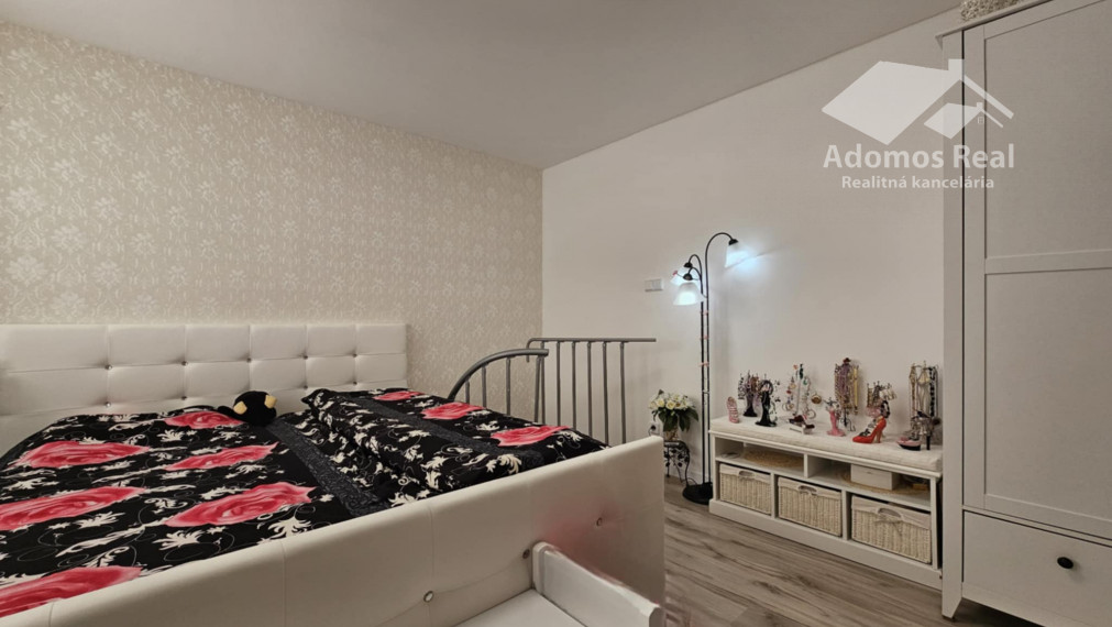 DREVODOM S POZEMKOM - ŤAHANOVCE