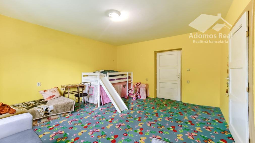 RODINNÝ DOM S VEĽKÝM POZEMKOM - KYSAK