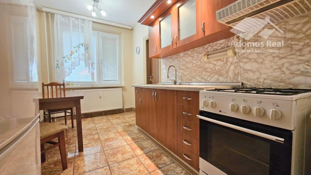 3 - IZBOVÝ BYT TREBIŠOV / KOMENSKÉHO