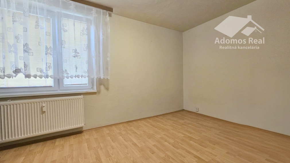 3 - IZBOVÝ BYT TREBIŠOV / KOMENSKÉHO