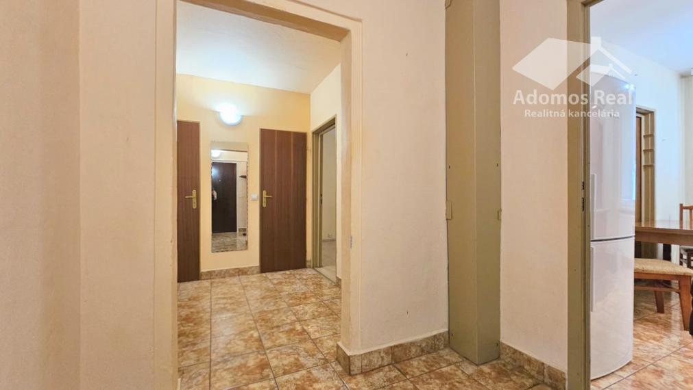 3 - IZBOVÝ BYT TREBIŠOV / KOMENSKÉHO