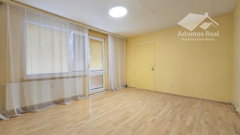 3 - IZBOVÝ BYT TREBIŠOV / KOMENSKÉHO