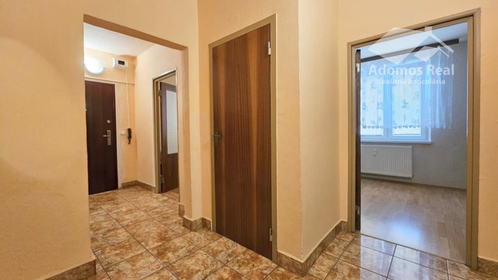 3 - IZBOVÝ BYT TREBIŠOV / KOMENSKÉHO