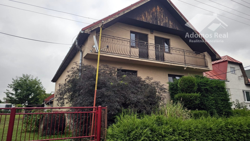 7-IZBOVÝ RODINNÝ DOM S BAZÉNOM - SEČOVSKÁ POLIANKA