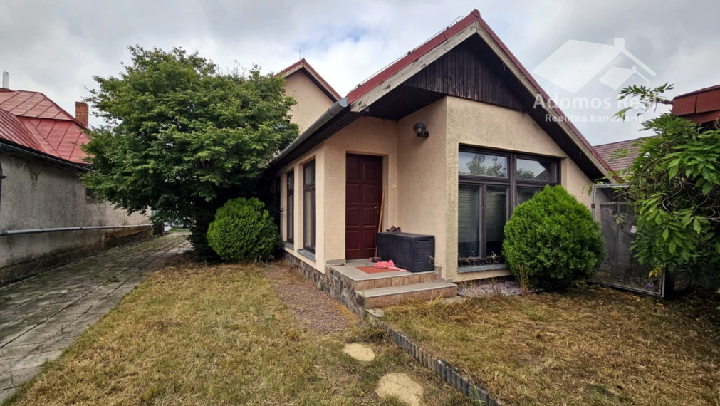 7-IZBOVÝ RODINNÝ DOM S BAZÉNOM - SEČOVSKÁ POLIANKA