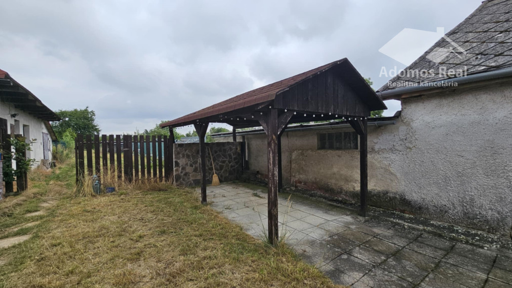 7-IZBOVÝ RODINNÝ DOM S BAZÉNOM - SEČOVSKÁ POLIANKA