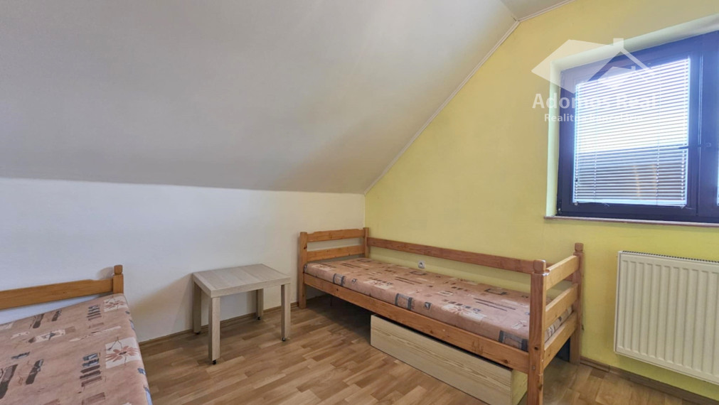 7-IZBOVÝ RODINNÝ DOM S BAZÉNOM - SEČOVSKÁ POLIANKA