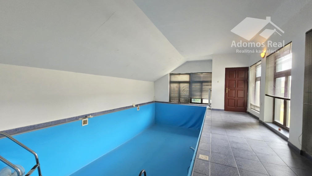 7-IZBOVÝ RODINNÝ DOM S BAZÉNOM - SEČOVSKÁ POLIANKA