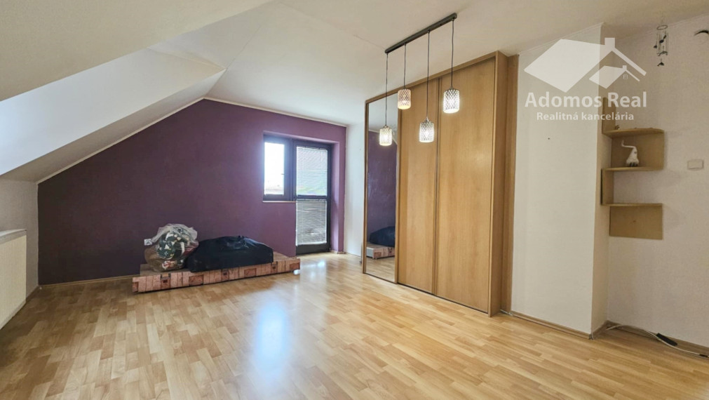 7-IZBOVÝ RODINNÝ DOM S BAZÉNOM - SEČOVSKÁ POLIANKA