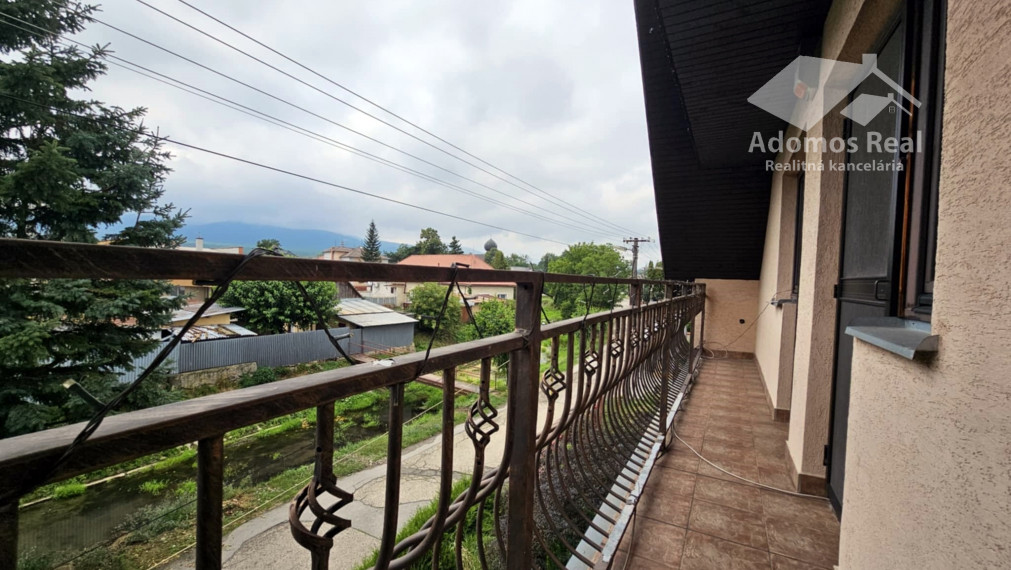 7-IZBOVÝ RODINNÝ DOM S BAZÉNOM - SEČOVSKÁ POLIANKA