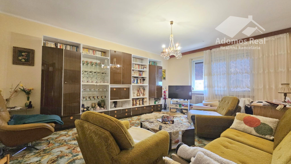 5-IZBOVÝ RODINNÝ DOM MICHALOVCE