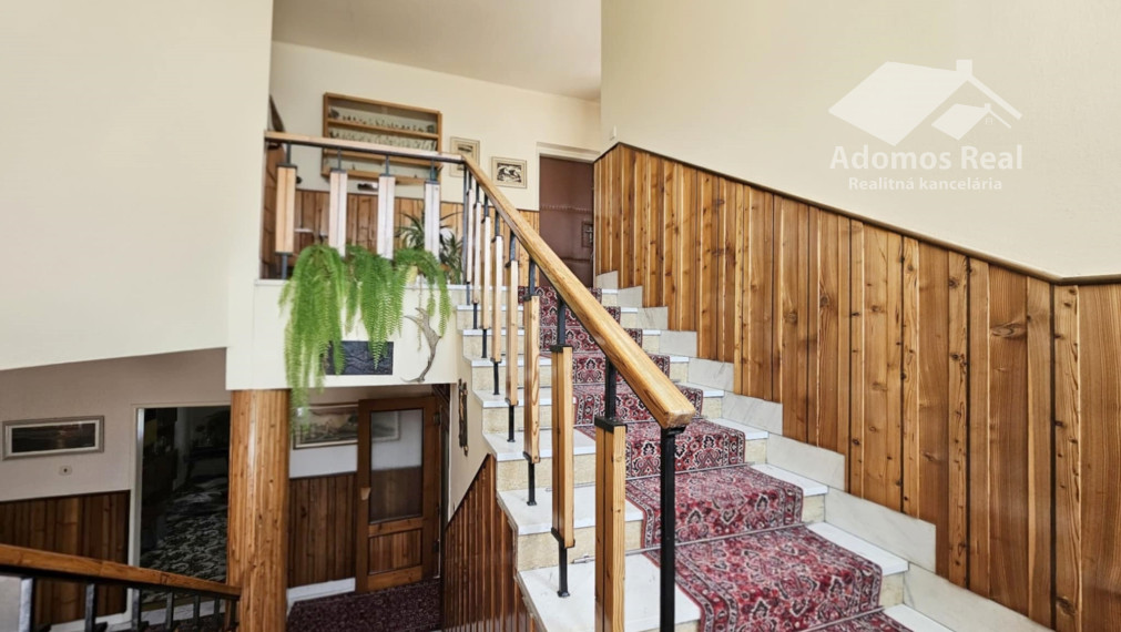 5-IZBOVÝ RODINNÝ DOM MICHALOVCE