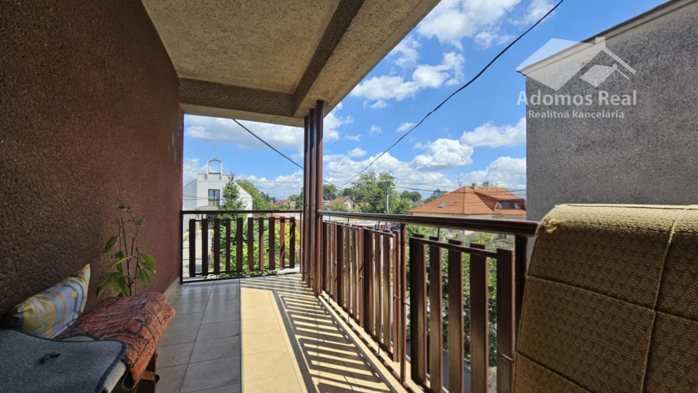 5-IZBOVÝ RODINNÝ DOM MICHALOVCE