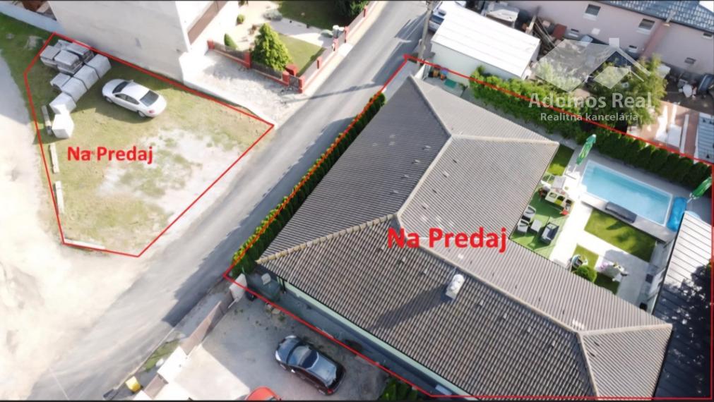 RODINNÝ DOM S BAZÉNOM - KOŠICE OKOLIE / HANISKA