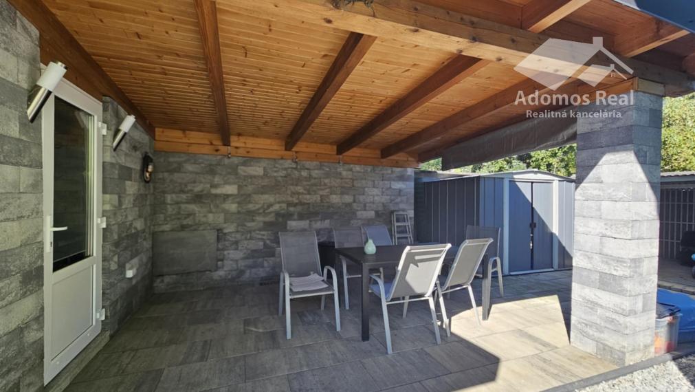 RODINNÝ DOM S BAZÉNOM - KOŠICE OKOLIE / HANISKA