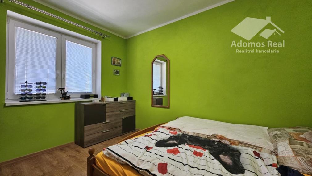 RODINNÝ DOM S BAZÉNOM - KOŠICE OKOLIE / HANISKA