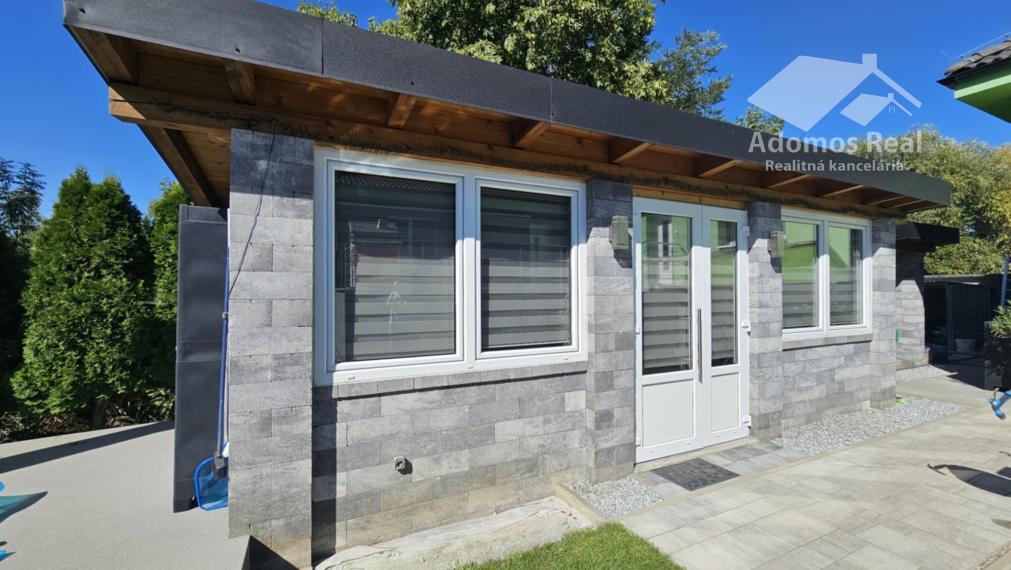 RODINNÝ DOM S BAZÉNOM - KOŠICE OKOLIE / HANISKA