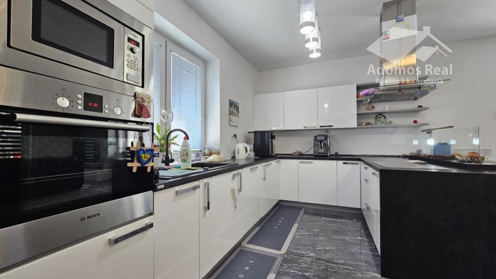 RODINNÝ DOM S BAZÉNOM - KOŠICE OKOLIE / HANISKA