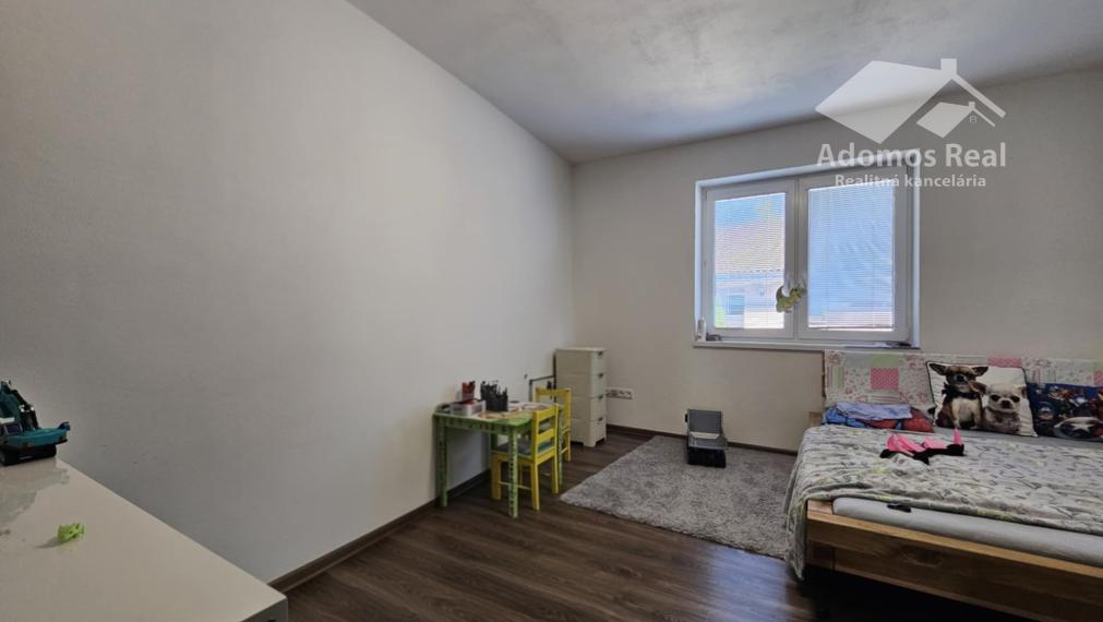 RODINNÝ DOM S BAZÉNOM - KOŠICE OKOLIE / HANISKA