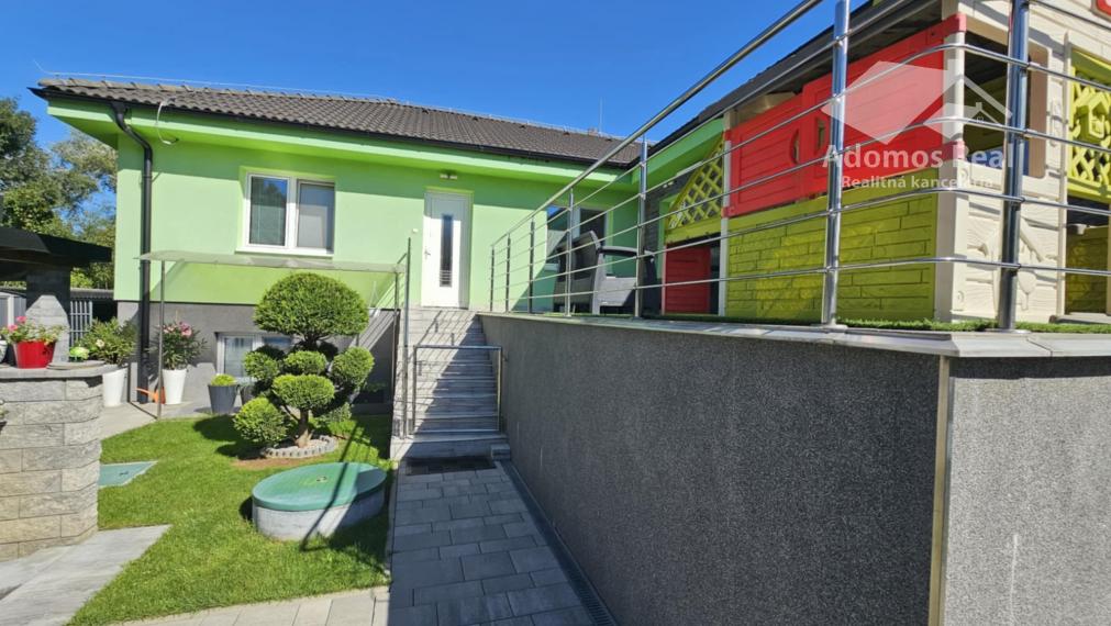 RODINNÝ DOM S BAZÉNOM - KOŠICE OKOLIE / HANISKA