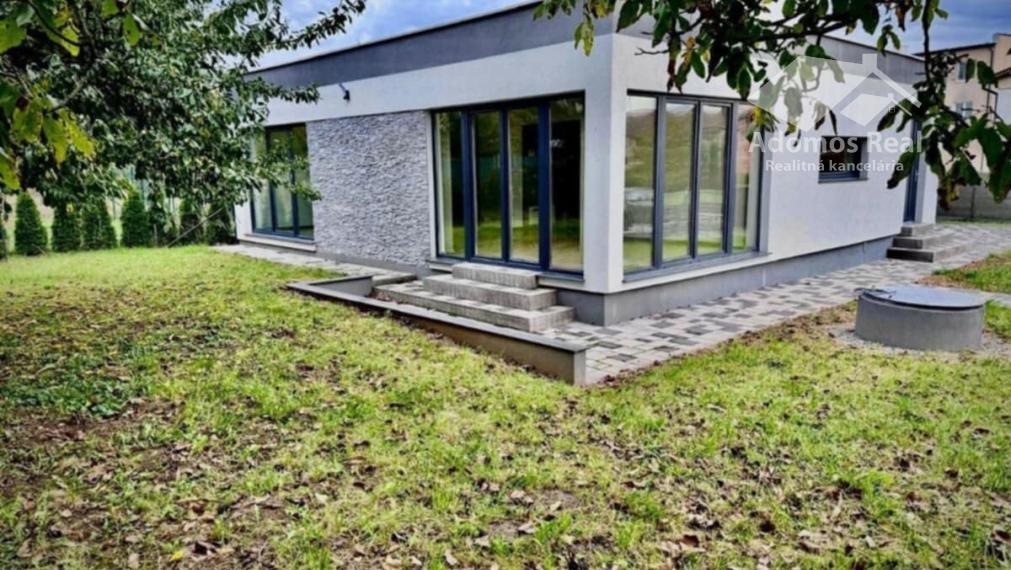 5-IZBOVÝ RODINNÝ DOM KOŠICE - OKOLIE / SEŇA