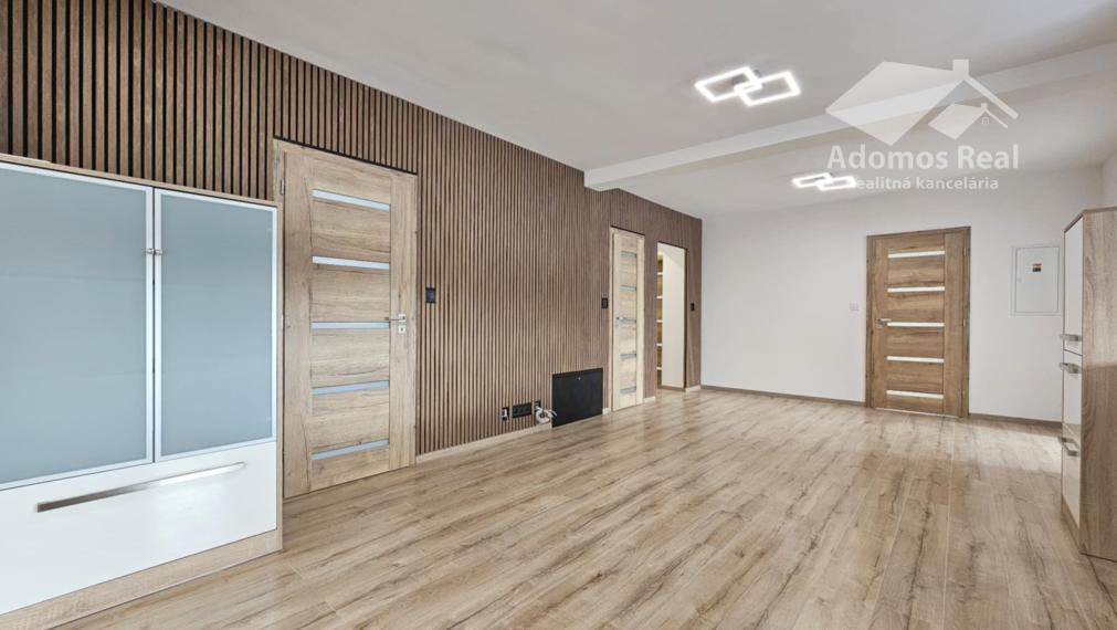 5-IZBOVÝ RODINNÝ DOM KOŠICE - OKOLIE / SEŇA