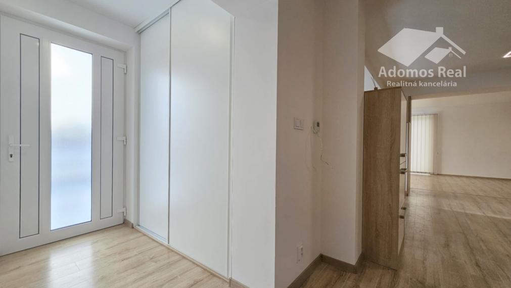 5-IZBOVÝ RODINNÝ DOM KOŠICE - OKOLIE / SEŇA