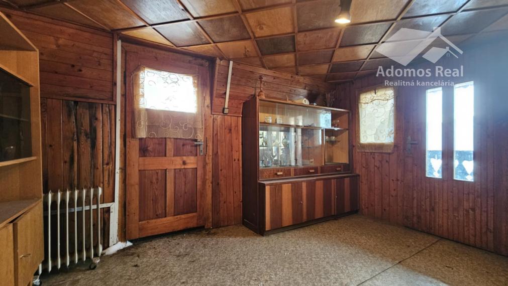 CHATA SO ZÁHRADOU-JABLONOV NAD TURŇOU