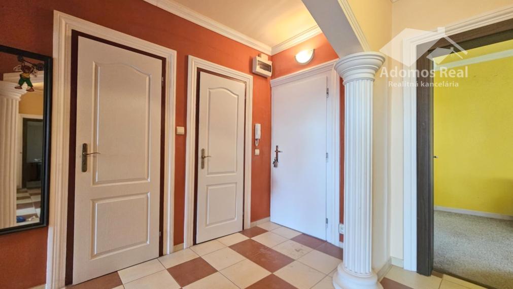 4 - IZBOVÝ BYT TREBIŠOV / KOMENSKÉHO