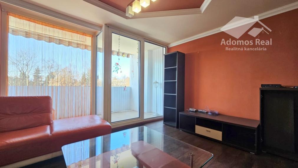 4 - IZBOVÝ BYT TREBIŠOV / KOMENSKÉHO