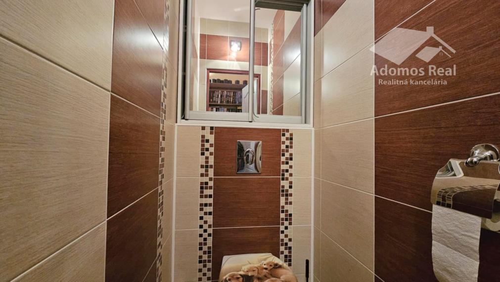 4 - IZBOVÝ BYT TREBIŠOV / KOMENSKÉHO