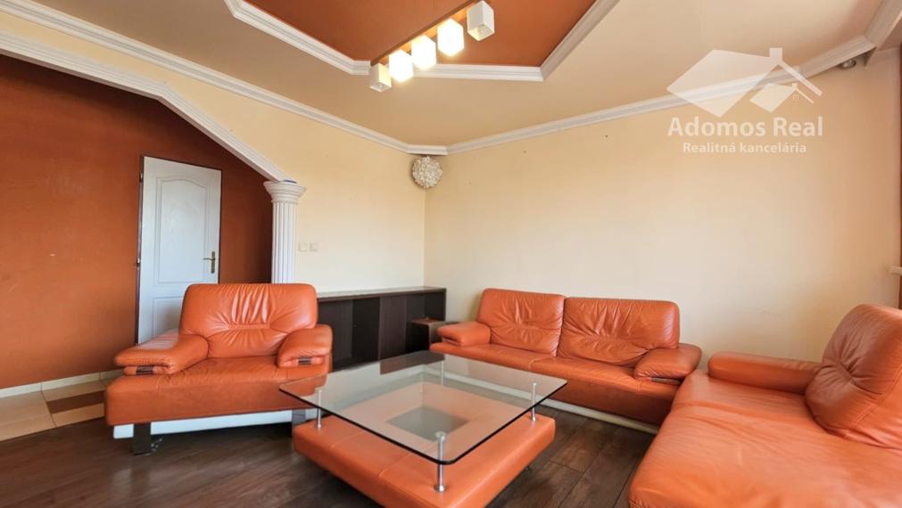 4 - IZBOVÝ BYT TREBIŠOV / KOMENSKÉHO