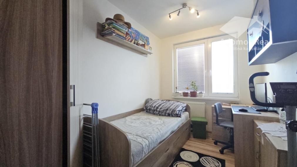 4 - IZBOVÝ BYT TREBIŠOV / KOMENSKÉHO